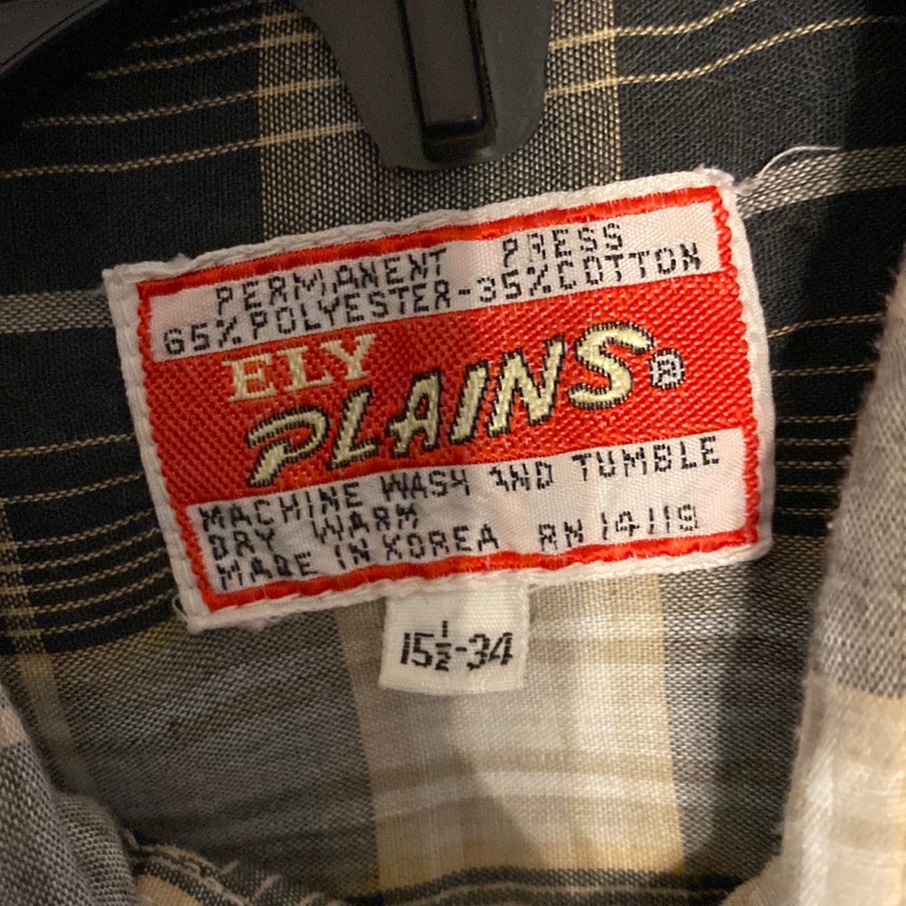 ELY-PLAINS’ Women’s lightweight plaid print button-up shirt. Size large - Picture 7 of 7